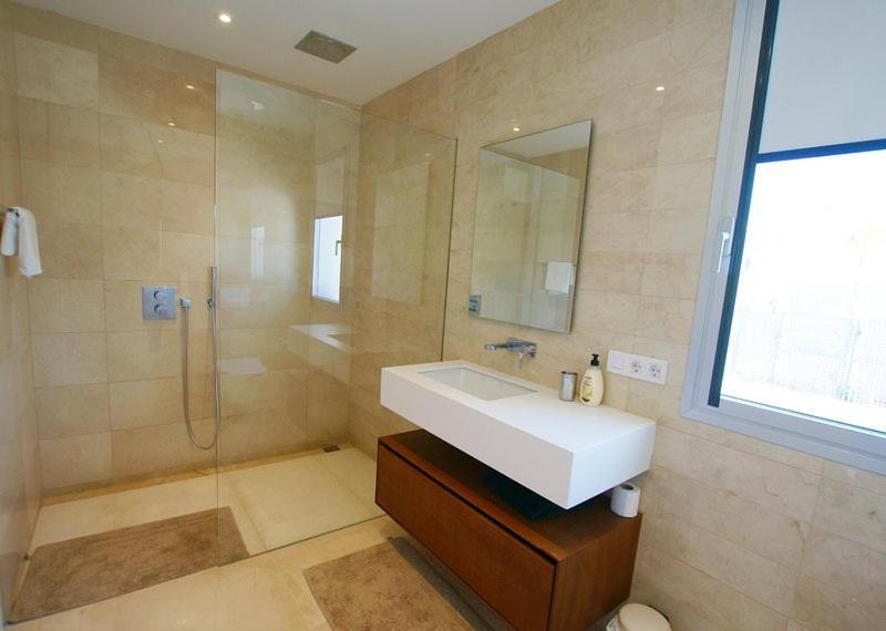 Beautiful Modern With Amazing Views Villa